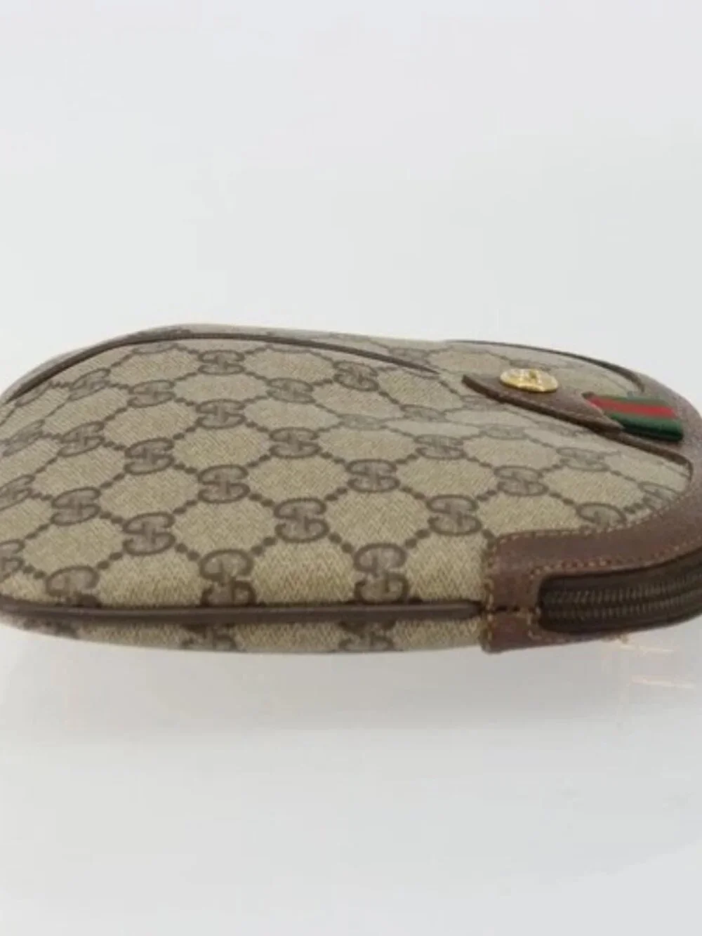 Gucci brand	gucci color	beige